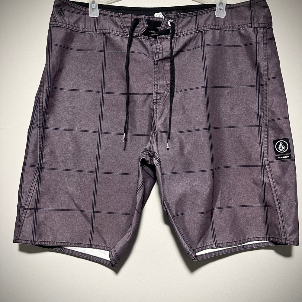 Volcom Gray Plaid Board Shorts (Size 34)